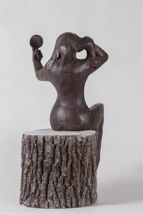 Leonhardt-DameMitSpiegel6 Kopie